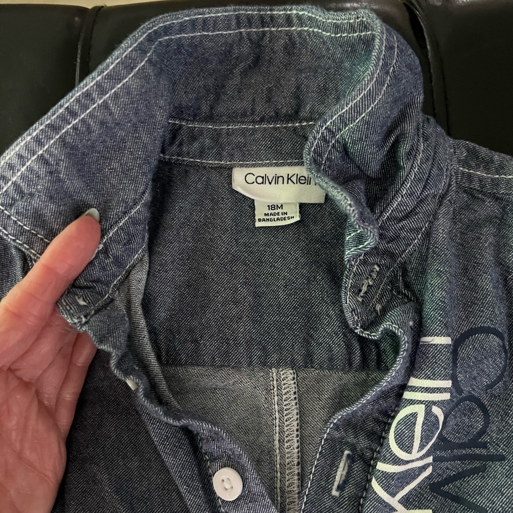Calvin Klein & Old Navy Kids' Navy and Denim Button-Down Bundle  Co - Picture 6 of 7